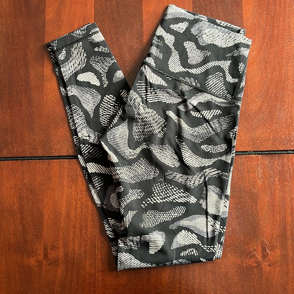 lululemon athletica Black & White Patterned Leggings